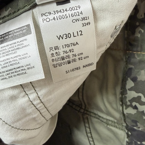 Levis 469 Loose Shorts Jeans Mens W30 L12 Olive Green Camo Camouflage 100%Cotton - Picture 9 of 12